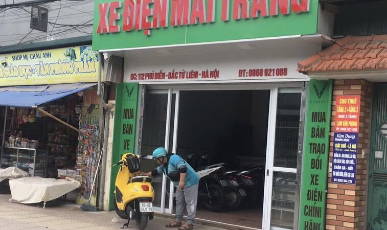 Evo200 vàng rực rỡ mà không chói loá – em khoe sắc mầu rạng như ánh mặt trời sánh duyên cùng anh Xanh SM