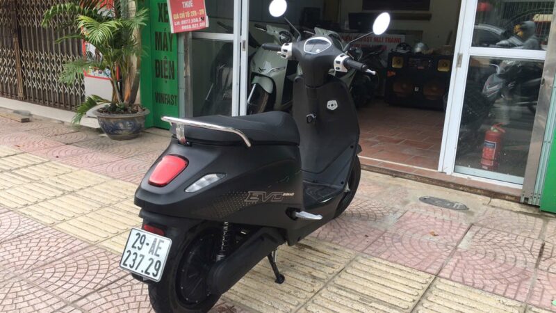 Bán EvoGrand màu đen nhám, biển 29